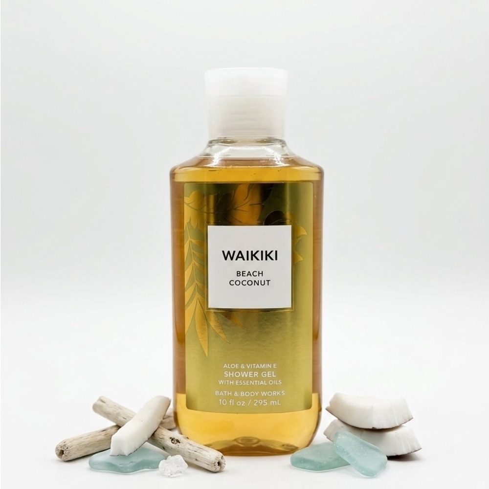 Bath & Body Works Waikiki Beach Coconut Shower Gel - Gold